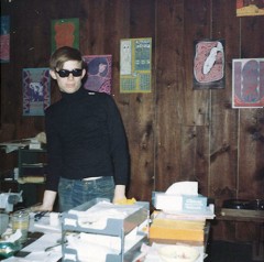 Williams in the NYC Crawdaddy! office, 1967. Photo by David Hartwell.