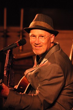 Marshall Crenshaw. Photo by Steve Covault.