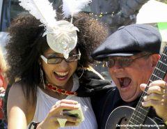 Mama Tokus and Robin Henkel.