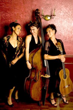 Besos de Coco: Claudia Gomez, Evona Wascinski, Lorraine Castellanos.