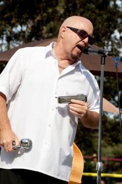 Headliner Kim Wilson. Photo by Steve Covault.